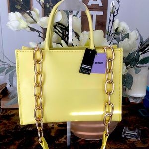 House of want Color: Lemon